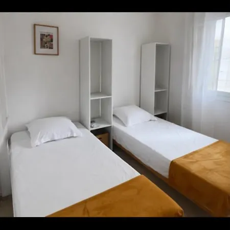Le Camargue *